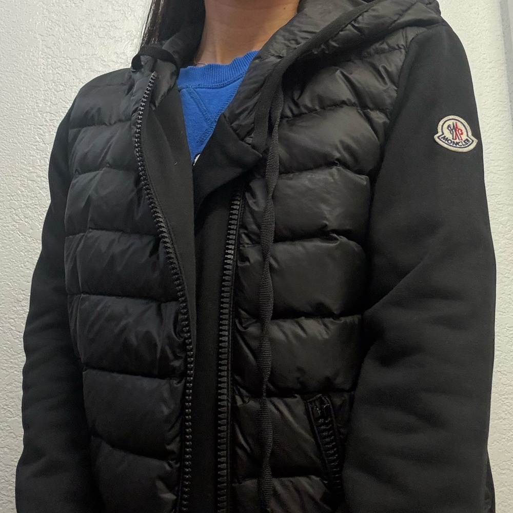 SOLD!!! Moncler Women's Black Hooded Puffer Jacket